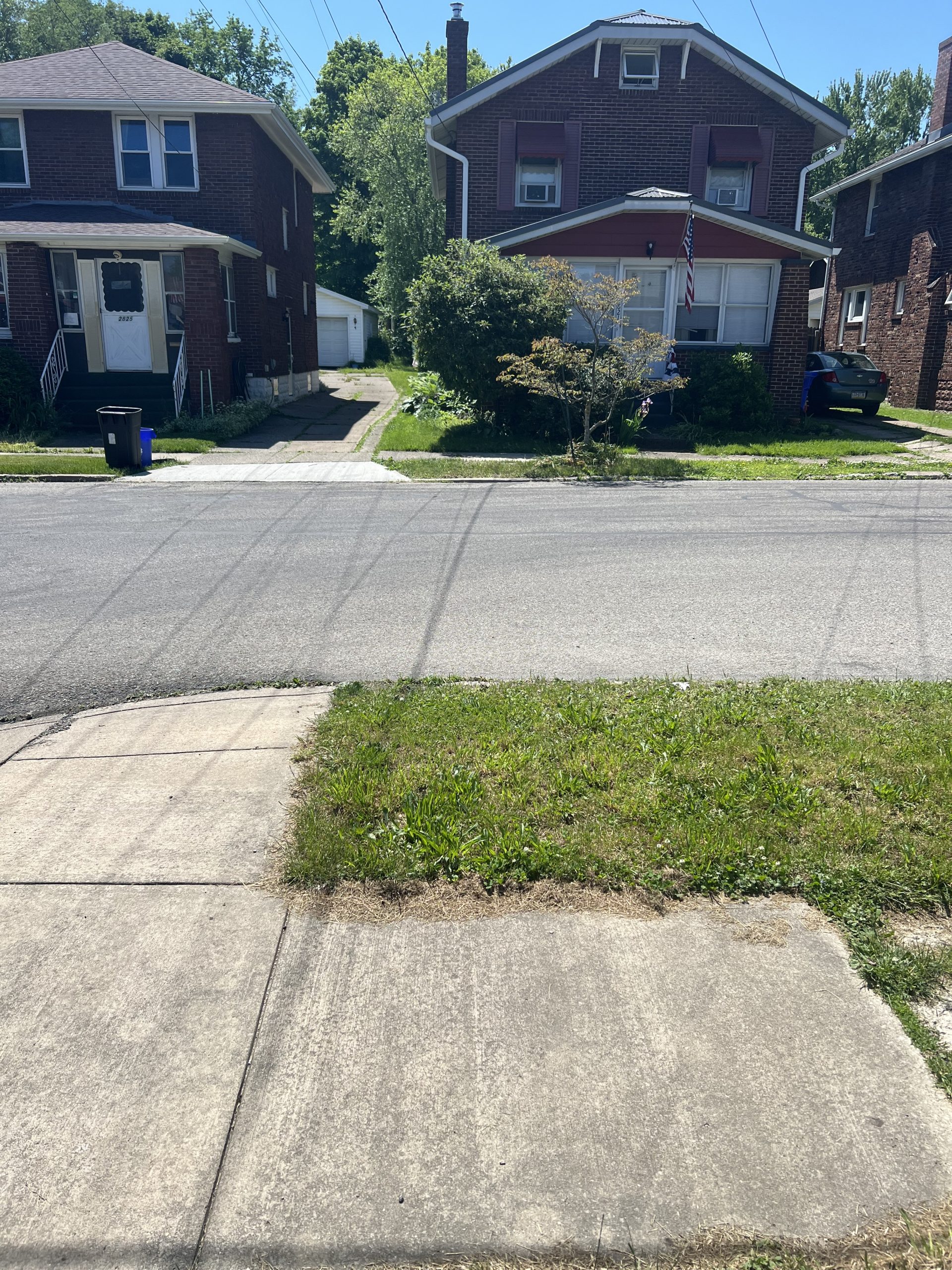 NWCorner_Woodlawn_Acrossthestreet